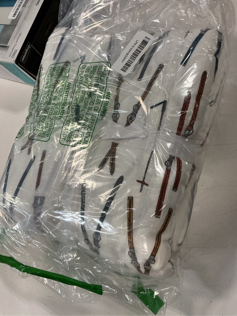 Condition photo showing New/Like New for eddie bauer - flannel sheets queen size, anti-pilling & wrinkle resistant cotton, touchably soft for all-season comfort - bed sheets with matching pillowcases & fitted sheet (ski line white) ski line white queen