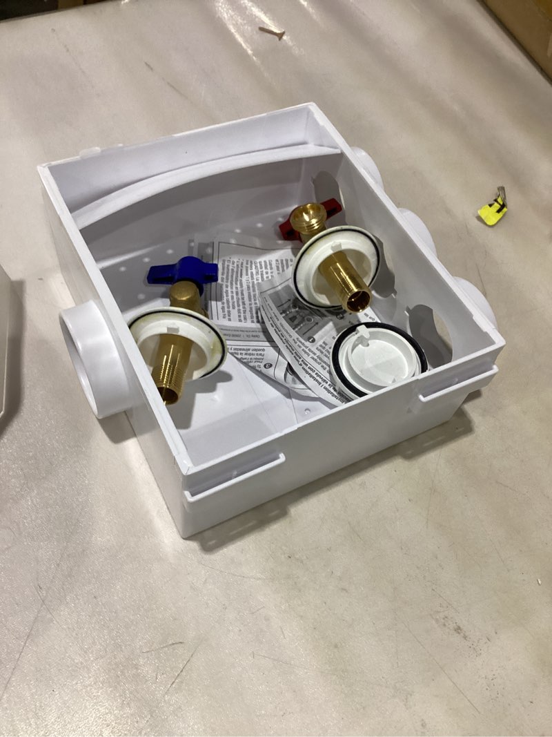 Condition photo showing Good Condition for Oatey 38529 Quadtro, 1/4 Turn, Copper Washing Machine Outlet Box,White 0.25 Inch Yes