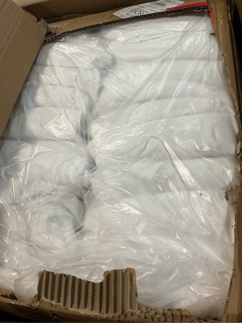 Condition photo showing New/Like New for white bulk king fitted sheet only deep pocket 24 pack, quick sort bottom bed sheets color-coded label threads, soft brushed microfiber hotel motel airb&bs essentials for hosts, 78"x80"