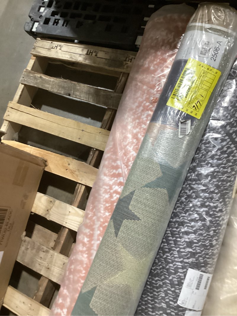 Condition photo showing Good Condition for Superior Indoor Outdoor Area Rug, Perfect for Patio, Bedroom, Kitchen, Laundry Room, Entryway, Office, Playroom, Carpet Cover, Modern Casual Stripe Geometric, Eastyn Collection, 6' x 8' 10\", Cream East - Cream 6' x 8'10\" (Rectangular) SIMILAR NOT EXACT ITEM 