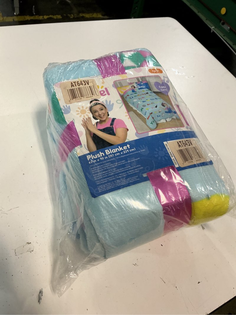 Condition photo showing New/Like New for franco ms. rachel educational adventures bedding super soft cozy throw  46 in x 60 in  (officially licensed product) kids