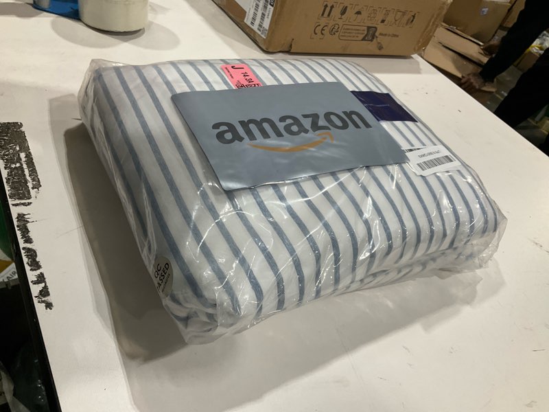 Condition photo showing Good Condition for King Size 4 Piece Sheet Set - Comfy Breathable & Cooling Bed Sheets Set - Hotel Luxury Bedding for Women, Men, Kids, Teens, Boys & Girls - Deep Pockets, Soft, Wrinkle Free - Oeko-Tex - Blue Stripes 2 King 41 - Blue Stripes 2