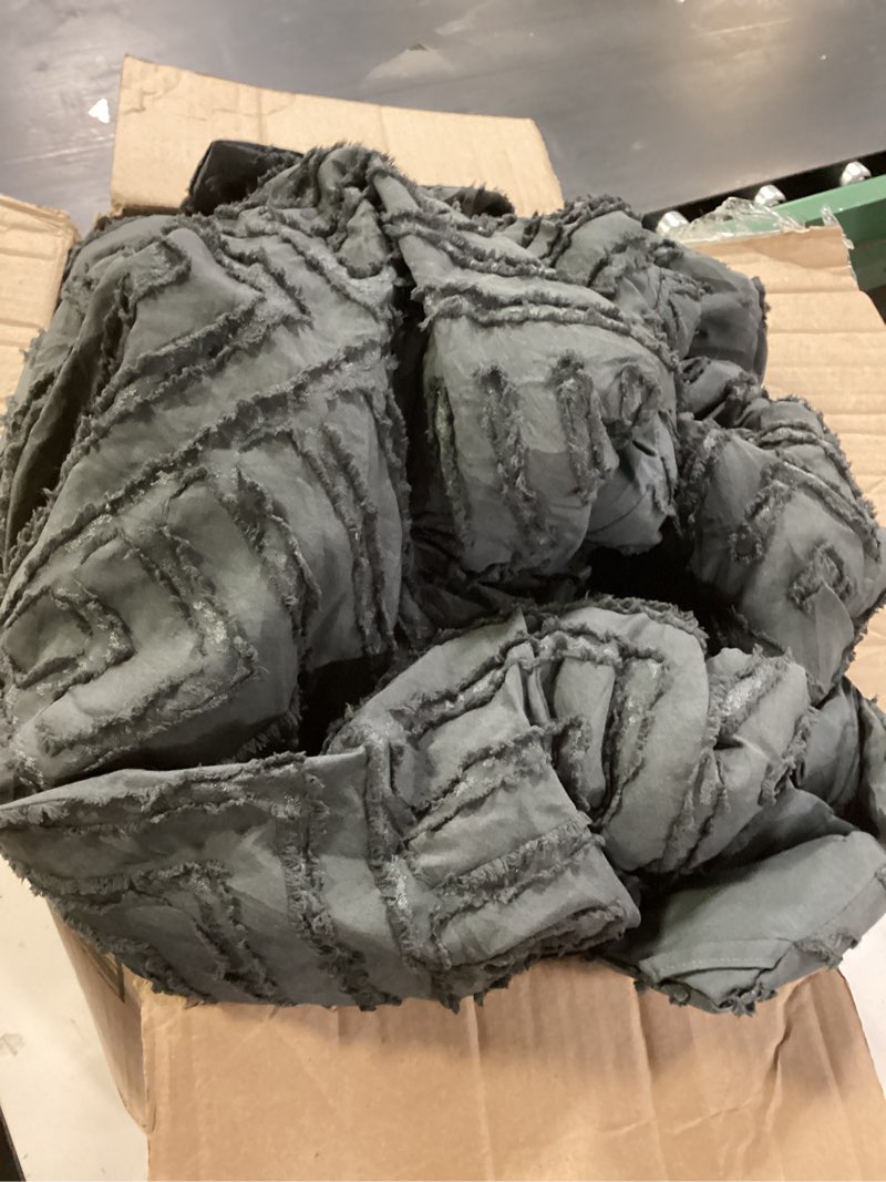 Litanika Oversized King Comforter Set Dark Grey, 3 Pieces Tufted Boho Farmhouse Bedding Comforter Se