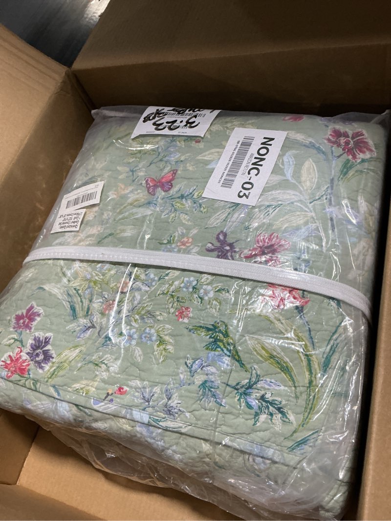 Condition photo showing Good Condition for sanracie oversized queen size quilt bedspread set(102"x118"), 100% cotton green flower bird butterfly print botanical quilted bedding set 3pcs lightweight breathable bedspreads for all seasons oversized queen (102 x 118) floral a