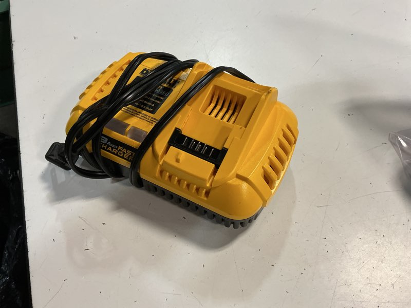 Condition photo showing Good Condition for dewalt 20v max/flexvolt lithium-ion, fan cooled rapid battery charger (dcb118)