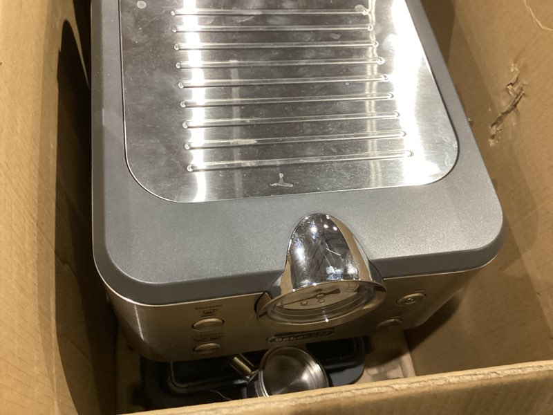 Condition photo showing As Is for de’longhi classic espresso machine with milk frother, 15-bar pump & temperature control - barista coffee maker kit for espresso, latte, cappuccino & iced