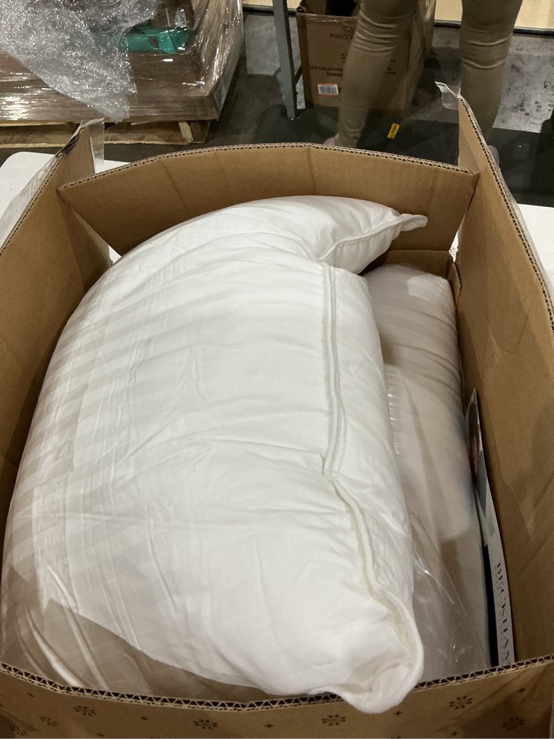 Condition photo showing Good Condition for beckham hotel collection bed pillows standard/queen size set of 2 - original soft down alternative pillow for sleeping - soft support for back, stomach or side sleepers queen / standard white