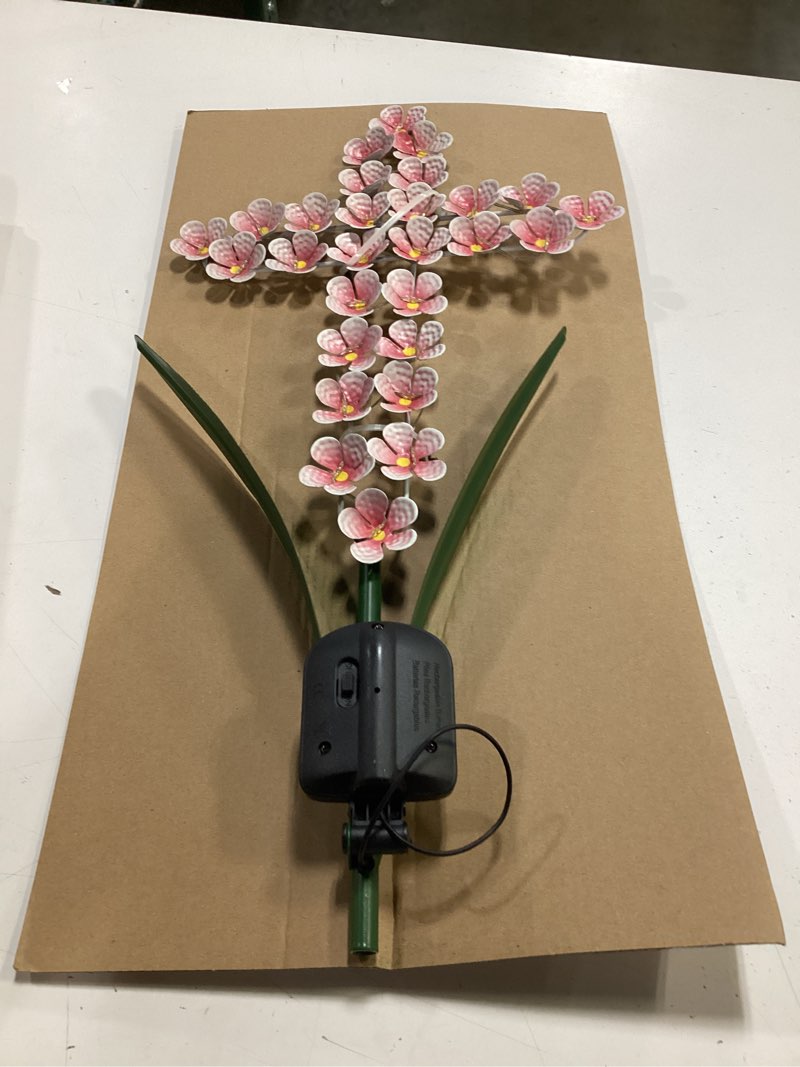 Condition photo showing Good Condition for solar cross garden stake outdoor lights, grave remembrance gifts