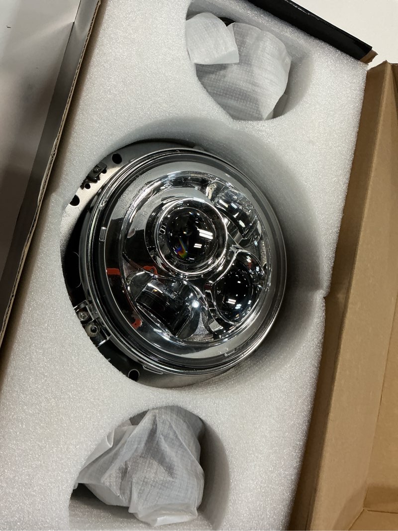 Condition photo showing Good Condition for 7 inch motorcycle led headlight 4.5" fog passing lights dot kit for harley davidson street glide touring road king electra glide fat boy ultra classic heritage softail switchback cvo tri glide chrome 7 inch kit chrome