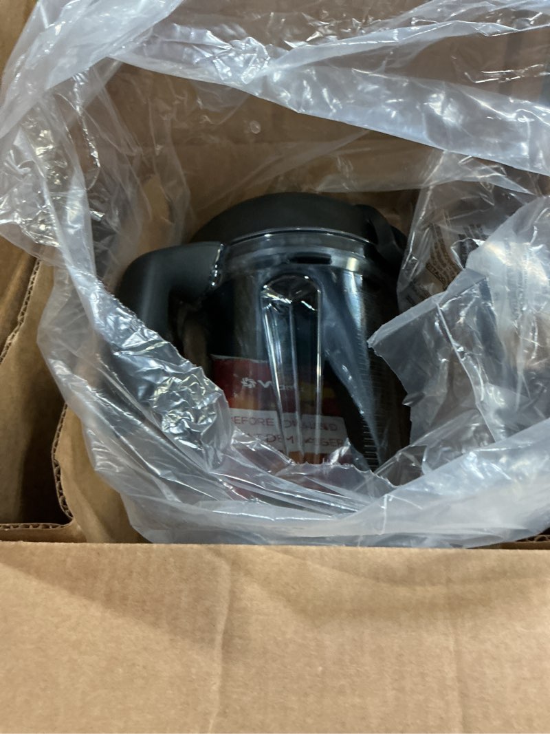 Condition photo showing Good Condition for Vitamix 5200 Blender, Professional-Grade Blender for Smoothies, Soups, Ice Cream and More, Stainless-Steel Blades, Self-Cleaning Kitchen Appliance, 64 Oz Container, Black
