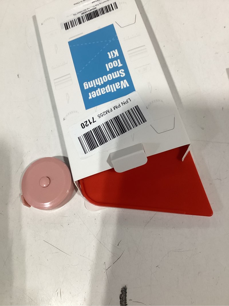 Condition photo showing Good Condition for Art3d Smoothing Tool Kit for Applying Peel and Stick Wallpaper, Vinyl Backsplash Tile