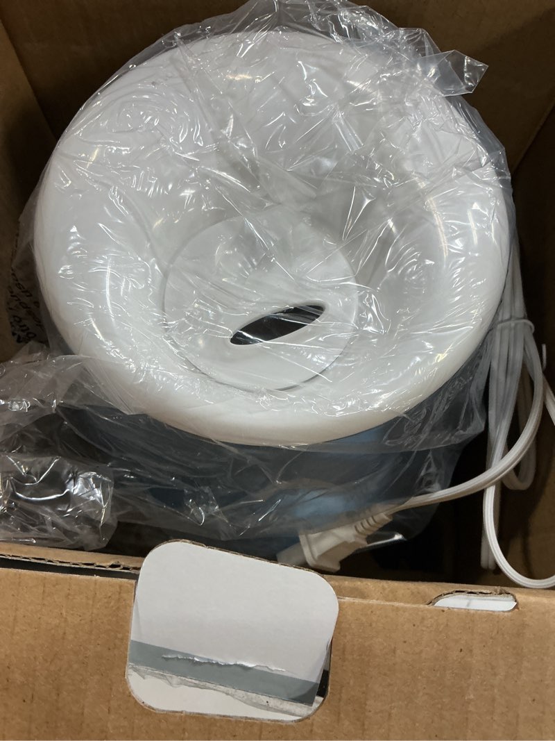 Condition photo showing New/Like New for Vicks Filter-Free Ultrasonic Humidifier, Recommended by Pediatricians*, 1.2 Gal Ultrasonic Cool Mist Humidifiers for Bedrooms & Kids Rooms, Works with Vicks VapoPads