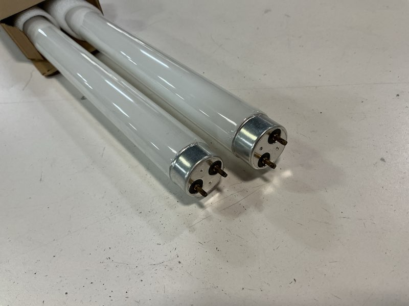 Condition photo showing Good Condition for 18 Inch F15T8/CW Fluorescent Light Bulb, 4100K Cool White, T8 15 Watts Fluorescent Bulb, Replacement Tube for Counter and Cabinet Fixture, G13 Base - 2 Pack