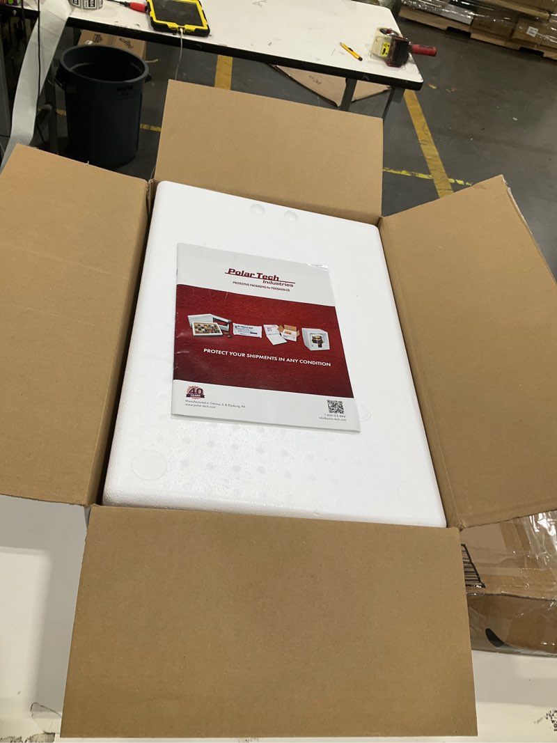 Condition photo showing Good Condition for polar tech 245c thermo chill insulated carton with foam shipper, medium, 17" length x 10" width x 8-1/4" depth, original version