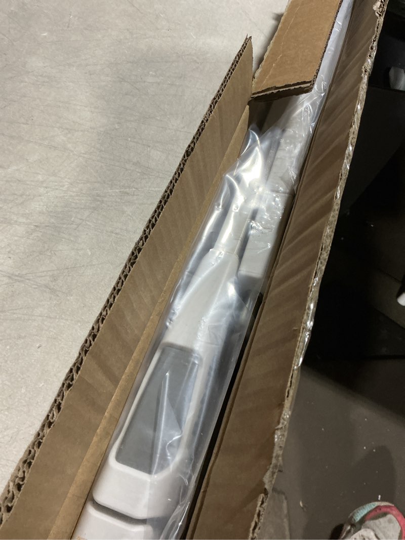 Condition photo showing Good Condition for BABELIO Safety Gate Door Fits for Stairs, Narrow and Wide Doorways with Auto Close, Easy Install, No Drilling, Pressure Mounted for Baby, Child, Pets, Dog/Puppy, 26''-40'', White White 30"Tall 26"-40" Wide