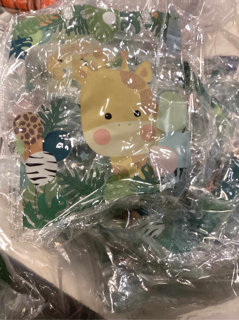 Condition photo showing Good Condition for Tallew 24 Pack Safari Favor Bags with Handle Non Woven Jungle Animal Treat Goody Bags Lion Tiger Elephant Monkey Crocodile Giraffe Safari Birthday for Kids Party Baby Shower Decorations Supplies similar and plastic 