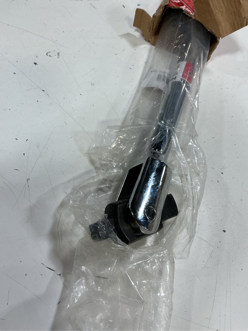 Condition photo showing Good Condition for maxpower 24-inch breaker bar dual drive 3/4-inch drive and 1/2-inch drive flex handle 24 inch dual drive 3/4"+1/2"