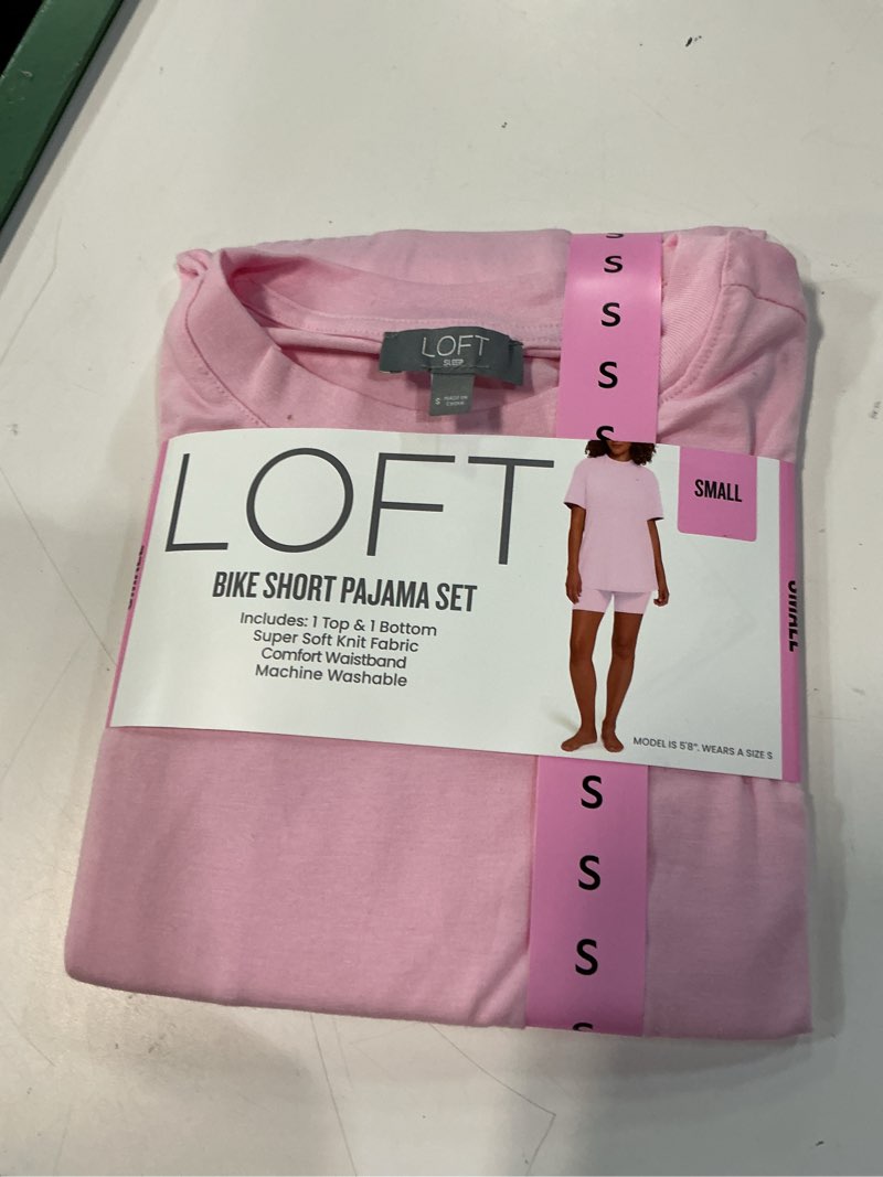 Condition photo showing New/Like New for loft women's soft short sleeve top & bike short sleep set small