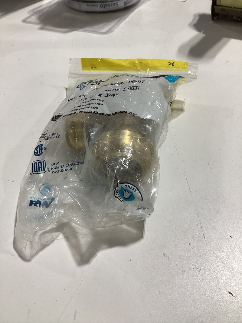 Condition photo showing New/Like New for sharkbite 1-in x 1-in x 3/4-in  push-to-connect reducing tee