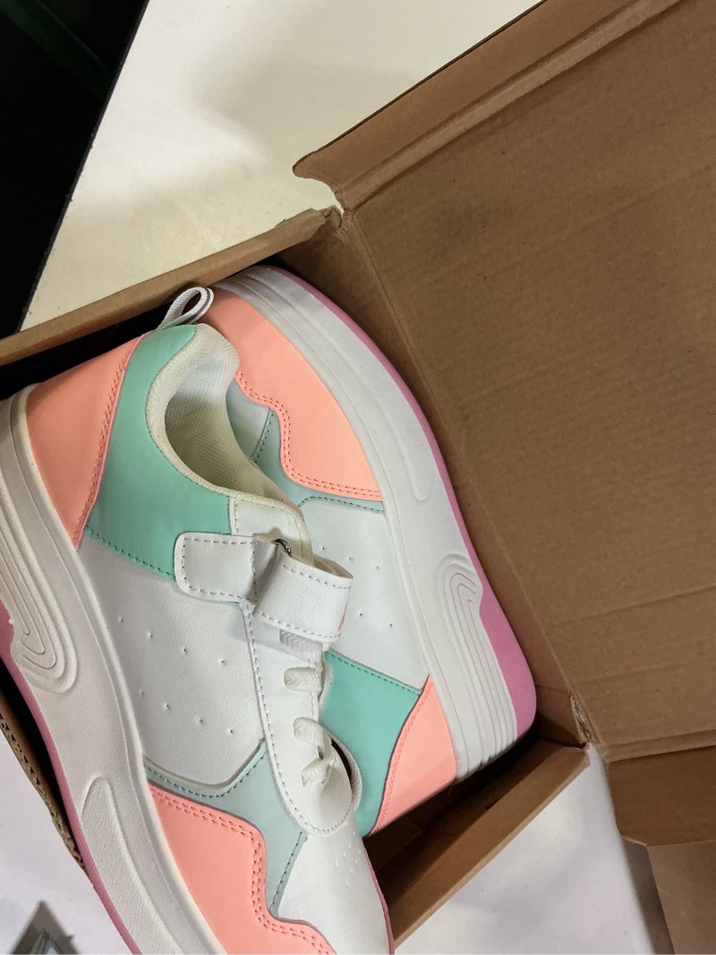 Condition photo showing Good Condition for hsq fashion sneaker roller skate shoes for boys girls kids detachable wheeled 2 in 1 skating shoes with wheels 7 big kid green/orange/white 156