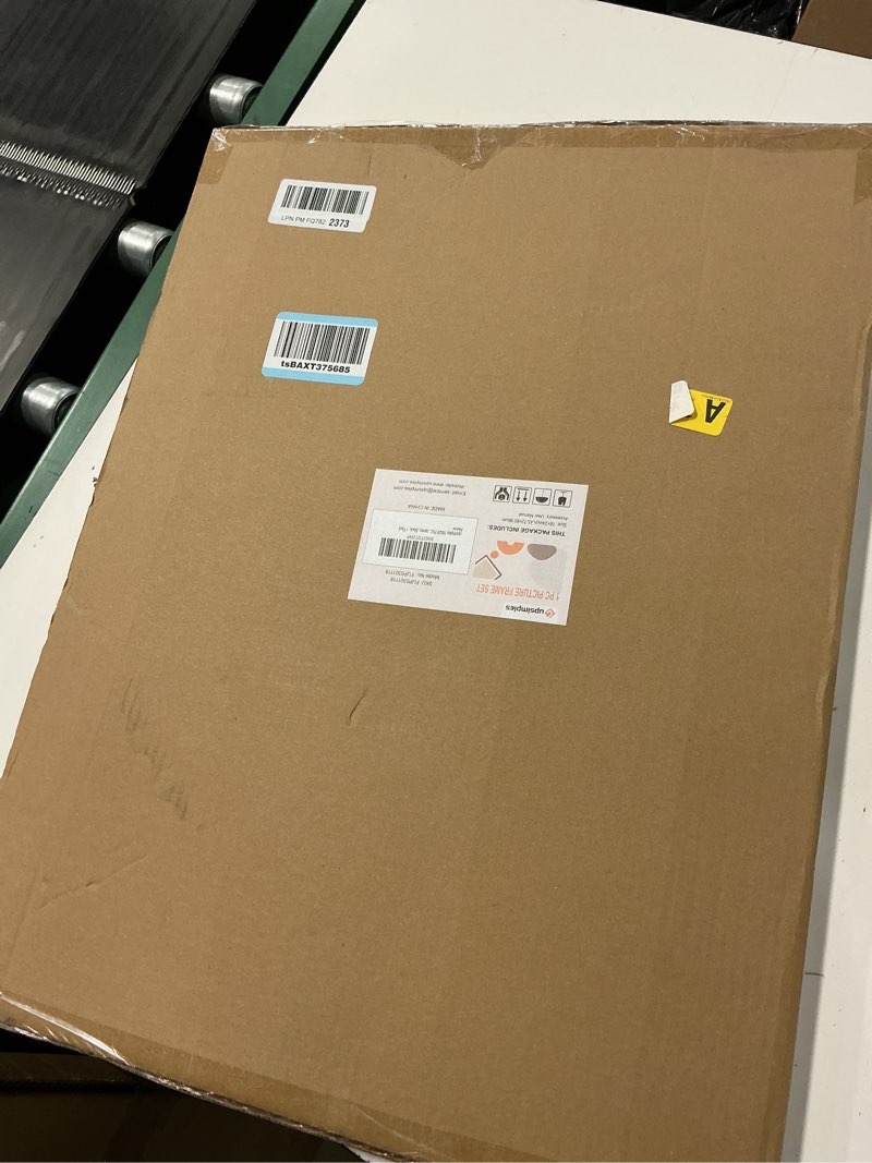 Condition photo showing New/Like New for upsimples 18x24 picture frame, display pictures 16x20 with mat or 18 x 24 without, wall hanging poster frames, black, 1 pack