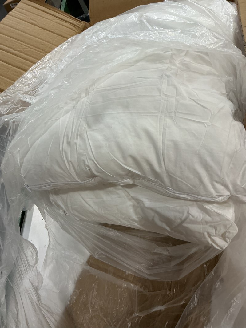 Condition photo showing Good Condition for artscope synthetic down pillow insert, 22x22 down alternative throw pillow insert. ultra soft fluffy sleeping pillow with 100% cotton cover, decorative pillows set of 2-white. white 22x22 inch (pack of 2)