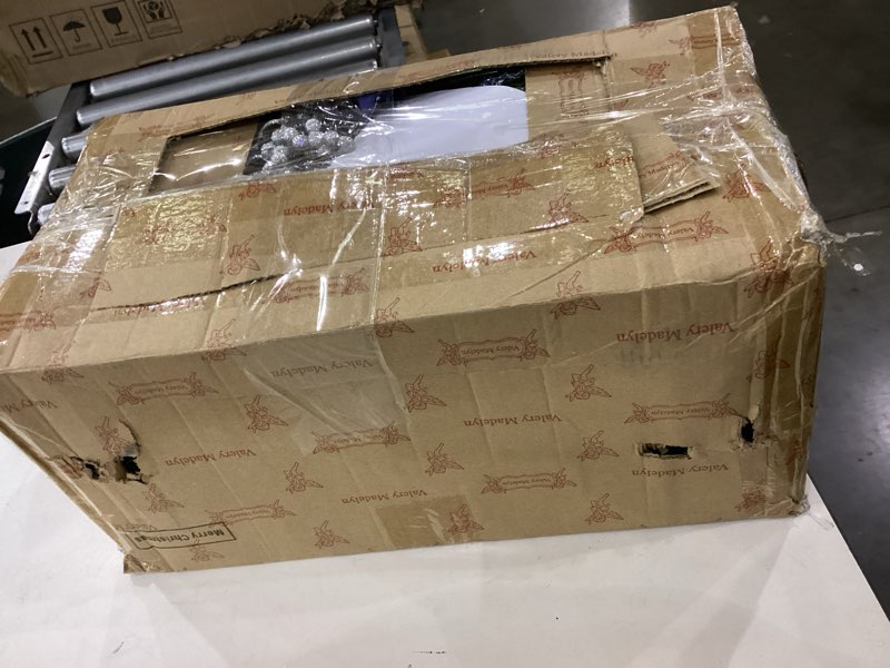 Condition photo showing Good Condition for Holiday decor