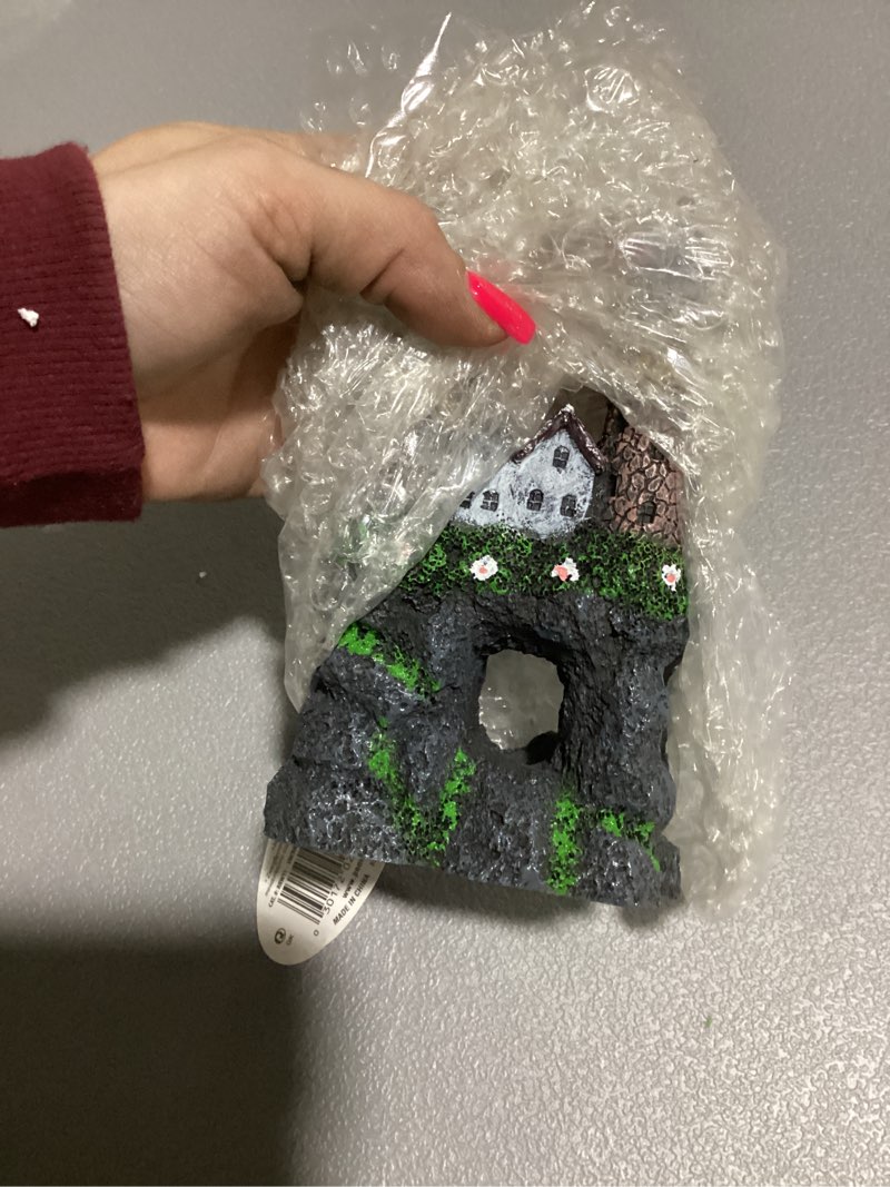 Condition photo showing New/Like New for Penn-Plax Age-of-Magic Enchanted Castle Aquarium Decoration – Small Resin