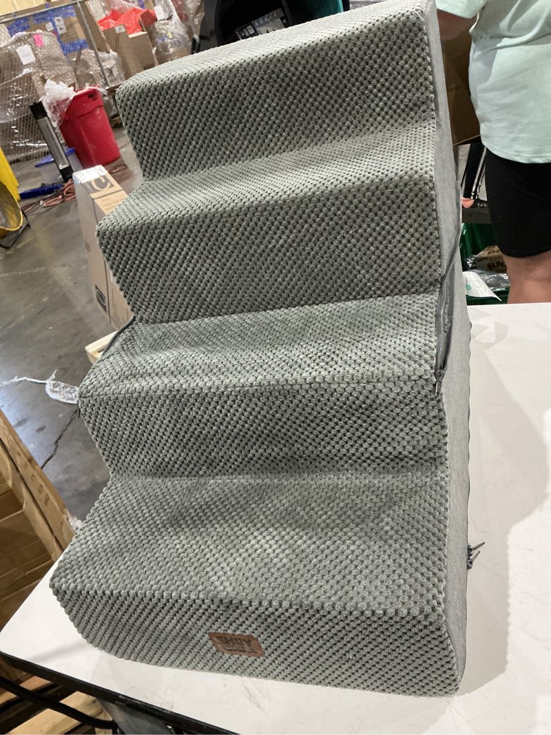 Condition photo showing Good Condition for dog stairs for bed 18.5" h, 4-step dog steps for small dogs and cats, indoor non-slip balanced pet stairs are suitable for puppy, older cat,grey
