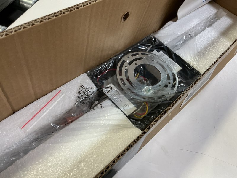 Condition photo showing New/Like New for VOLISUN Modern Bathroom Vanity Light 24 inch, Rotatable, 14W Dimmable 5CCT Led Bathroom Light Fixture Over Mirror, Black Bar Vanity Light for Bathroom Mirror Restroom-ETL Certificated Black 24 inch