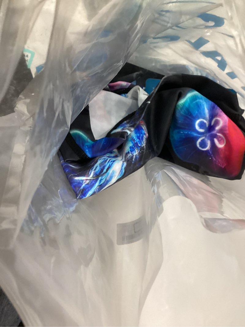 Condition photo showing Good Condition for Halcurt Women's Plus Size Long Sleeve Rash Guard Swim Shirts UPF50+ Sun Protection Loose Fit Swimsuit Top Black Jellyfish 3X