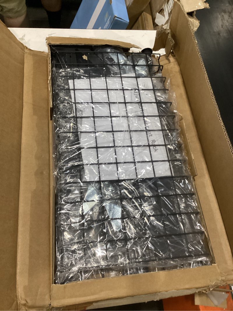 Condition photo showing Good Condition for wiracks adjustable garment pack