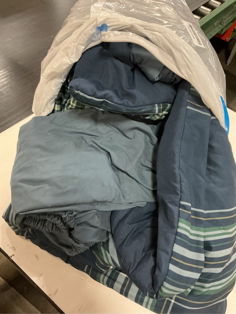Condition photo showing Good Condition for amberspace plaid twin xl comforter set, midnight blue bedding set 5 pieces for boys girls teen, classic farmhouse bed in a bag for dorm with sheets, pillowcase & sham midnight blue twin xl size 5 pieces