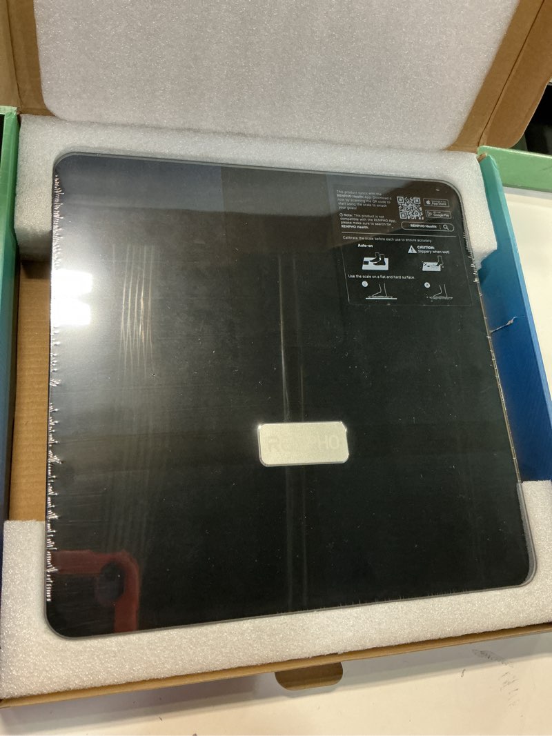 Condition photo showing Good Condition for renpho scale for body weight, smart scale with bmi, body fat, muscle mass, bluetooth, 13 metrics with large display, support app connection, black, elis 2x black-large display 11"/280mm