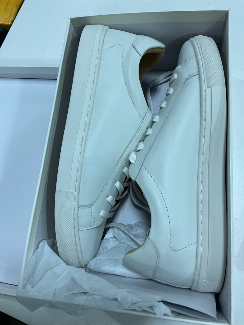 Condition photo showing Good Condition for 100% leather everyday sneaker, 9.5, white