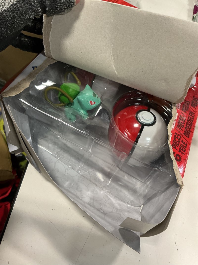 Condition photo showing New/Like New for Pokemon Clip ‘N’ Go Multipack - Includes Three 2-Inch Battle Figures and Three Poké Ball Accessories