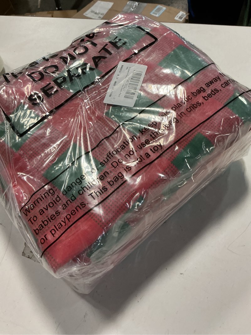 Condition photo showing Good Condition for Aliceset 4 Pack Wreath Storage Containers, Ornament Garland Wreath Storage Bags with Handle Zipper Decorative Storages Box for Winter Valentine Wreaths(24 x 24 x 7.8 Inch,Red Green Plaid) Red Green Plaid 24 x 24 x 7.8 Inch