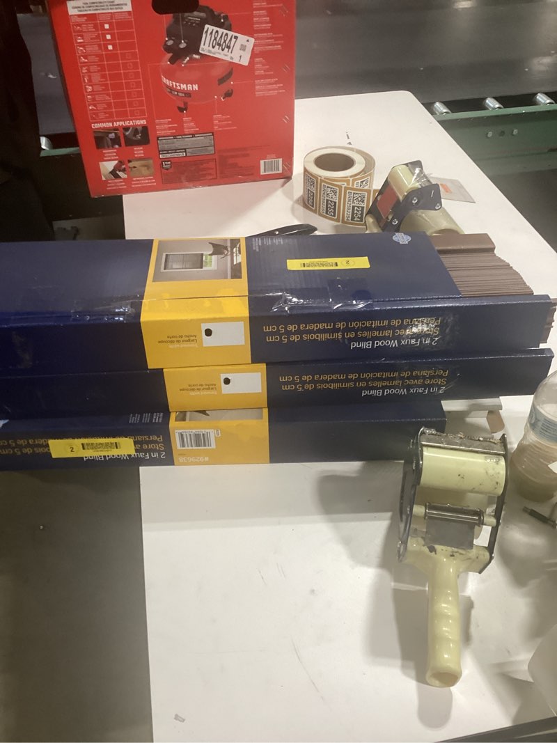 Condition photo showing New/Like New for Levalor 2 In Faux Wood Blind 32x64 In white