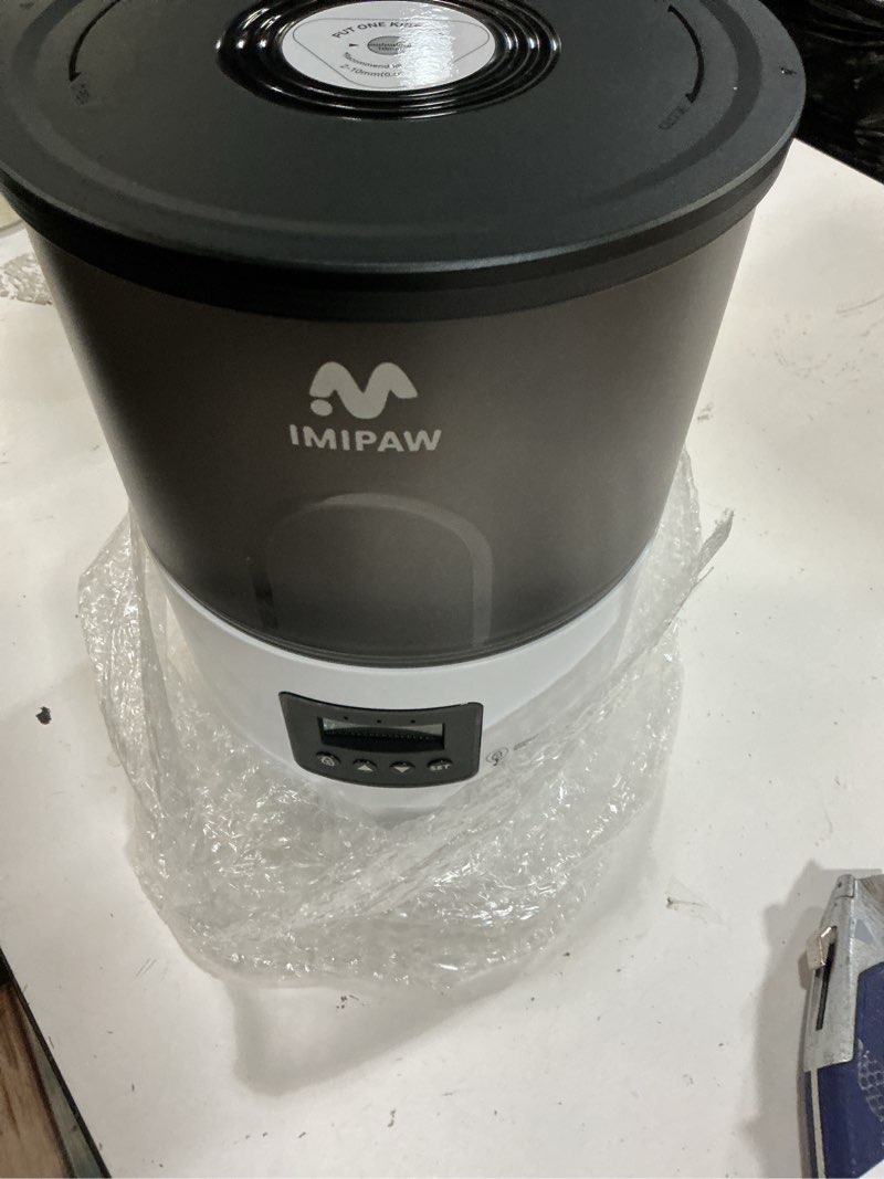 Condition photo showing New/Like New for imipaw automatic cat feeders, timed cat dry food dispenser with desiccant bag, dual power supply, programmable portion size, 6 meals, 20 portions per day, auto pet feeder for cats and small dog, white 3l white