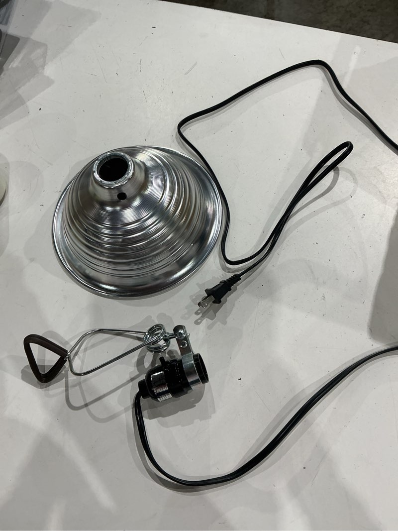 utilitech 1000 -lumens incandescent plug-in clamped work light