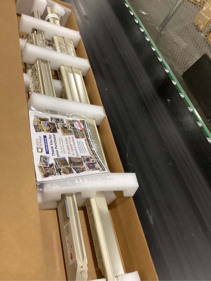 Condition photo showing Good Condition for deco tv frames