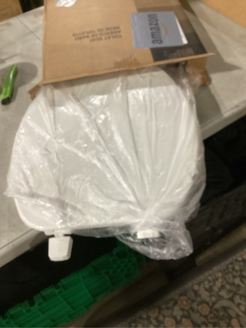 Condition photo showing New/Like New for Bemis 170 Durable Plastic Toilet Seat, Elongated, White