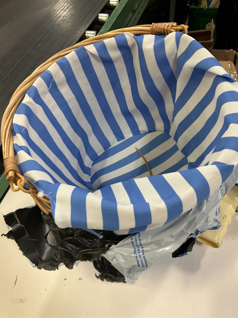 Condition photo showing Good Condition for 2 pcs round willow basket with scalloped stripe liner, natural brown/blue/white, 11.5\" x 8\", easter by way to celebrate