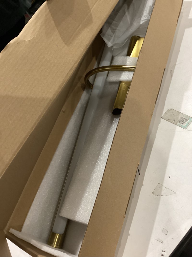 Condition photo showing Good Condition for 24" Picture Lights for Wall with 8000mAh Battery - Brass Operated Wireless Wall Art Light with Remote Control for Large Portrait & Paintings Art Brass 24IN 1Pack