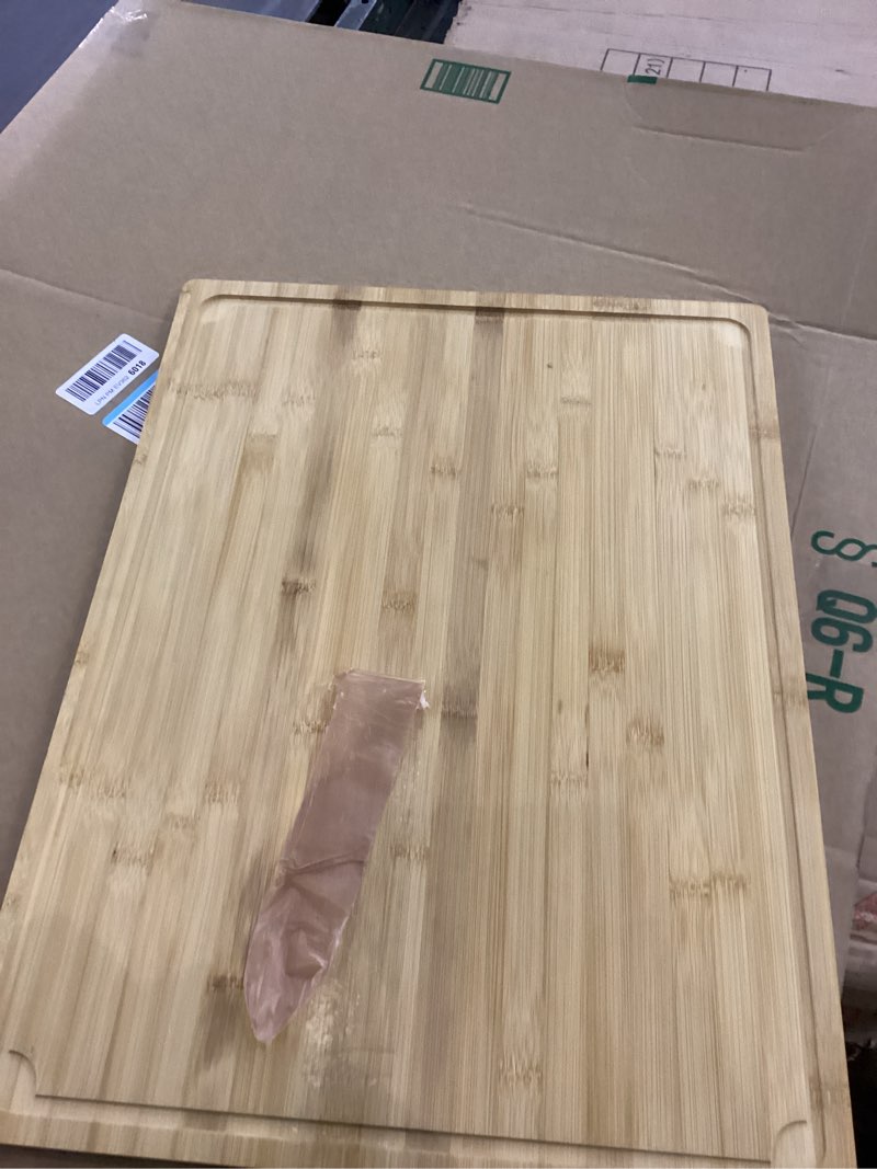 Wooden cutting board