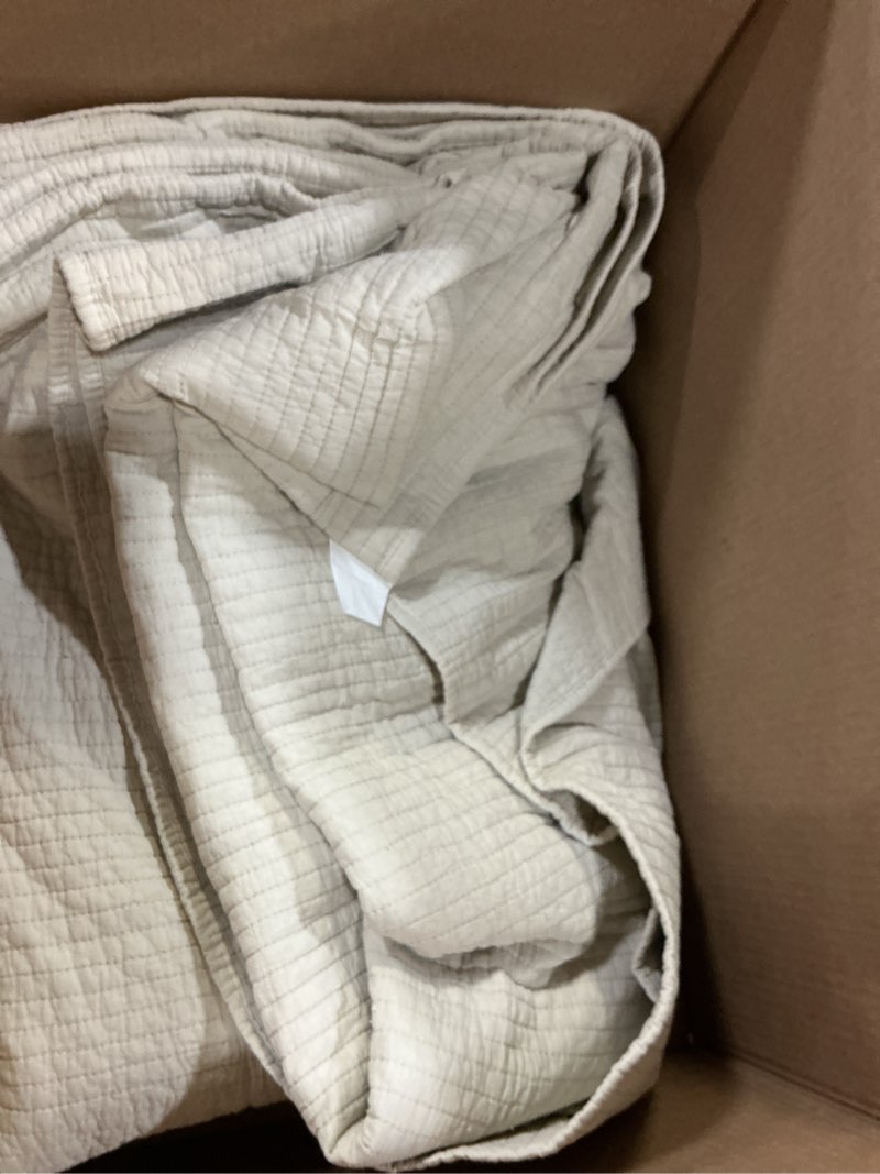 Condition photo showing As Is for nautica - quilt set, super soft solid washed woven cotton bedding with matching shams, casual style home essentials (seashore stitch beige, full/queen) full/queen seashore stitch beige