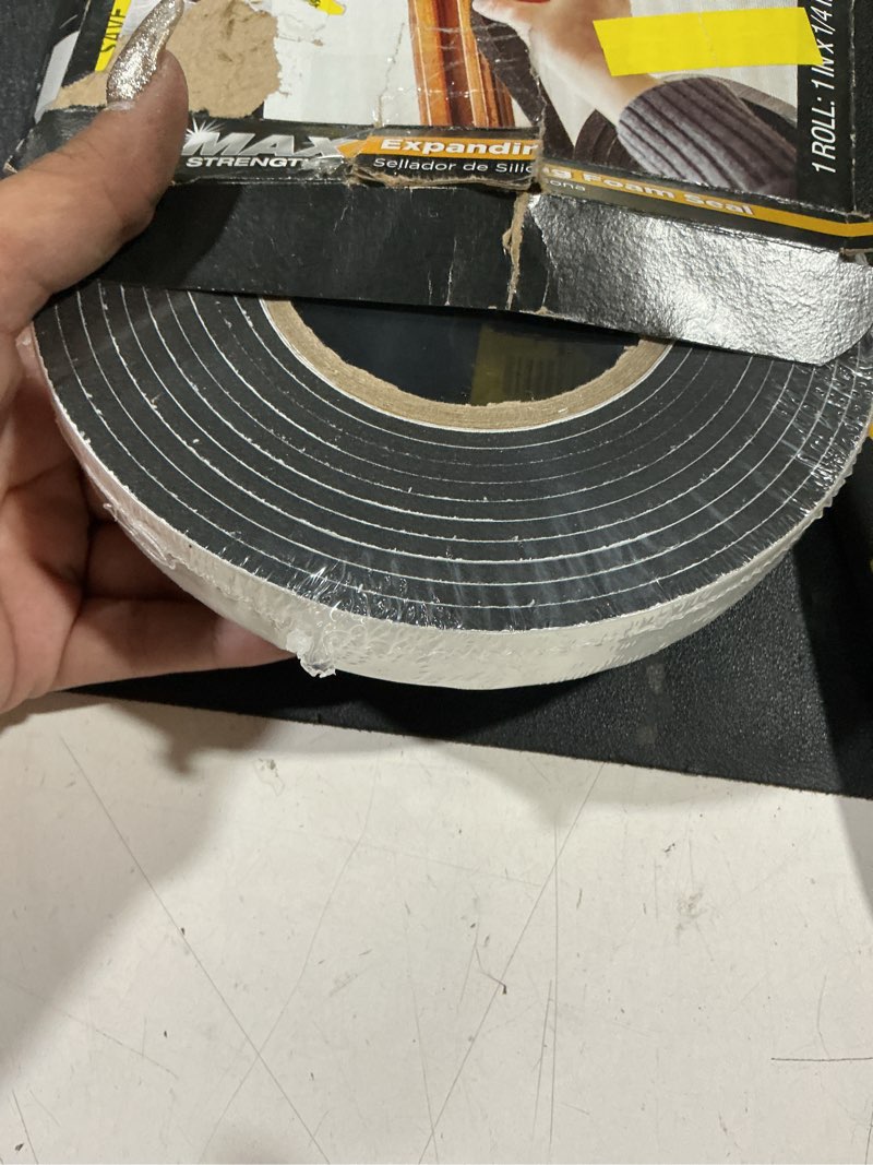 Condition photo showing Good Condition for duck max strength expanding foam seal for door and windows, 1 in. x .25 in. x 13 ft.