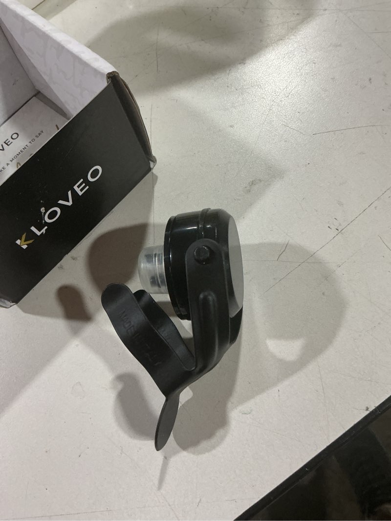 Condition photo showing Good Condition for kloveo champagne stopper black - patented seal - made in italy - waf plastic bottle stopper - prosecco, sparkling wine, cava black 1