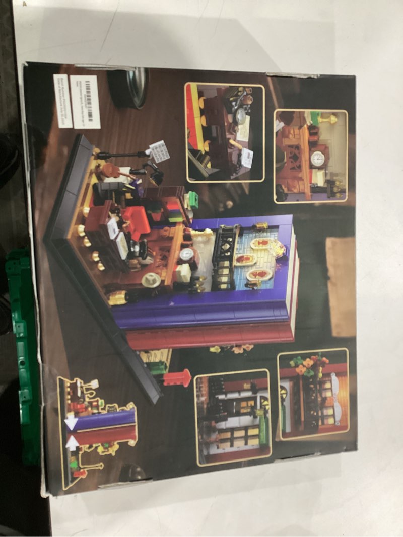 Condition photo showing New/Like New for Detective Bookend Building Set with Lights, 1241 PCS Detective Agency Street House Building Block Kit for Home Decor Bookshelf, Collectible Mystery Bookstand Model for Adults Boys Girls Age 12+