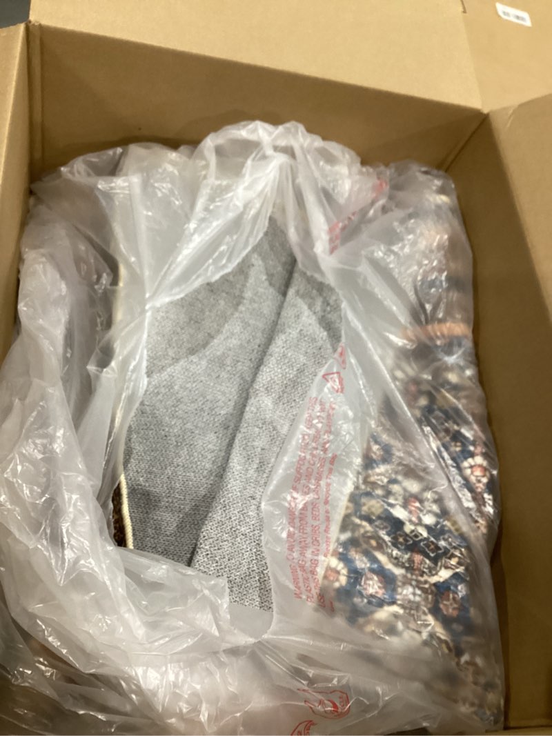 Condition photo showing Good Condition for 5x7 Washable Area Rug Vintage Traditional Floor Cover Foldable Thin Kitchen Accent Indoor Distressed Non Slip Carpet Rugs for Bedroom Living Room Bathroom Royal Blue 5' x 7' (Rectangular)